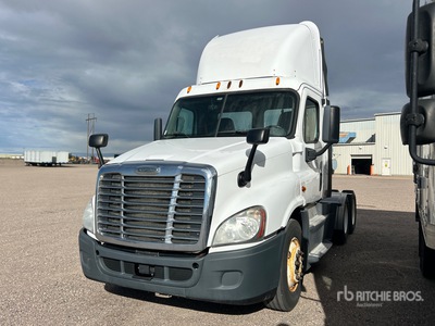 2015 Freightliner Cascadia 125 6x4 Cabeza Tractora Cabina Corta