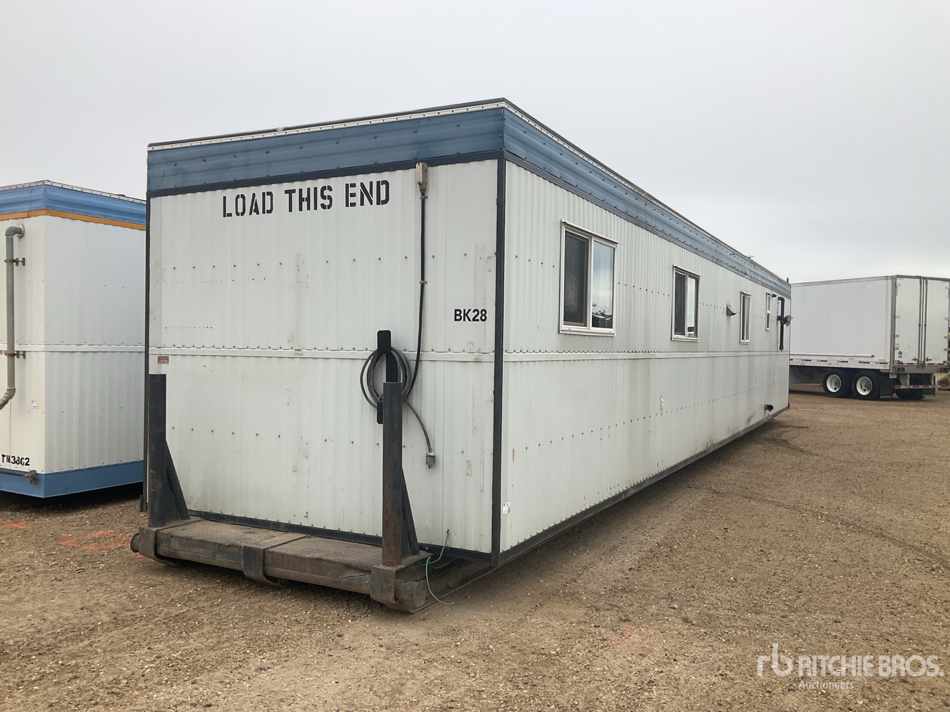 48 ft x 10 ft 2 in Skid-Mounted Transportierbare Büros