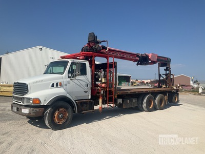 Fassi E390SE Knuckle Boom on 2004 Sterling LT9500 8x4 Boom Truck
