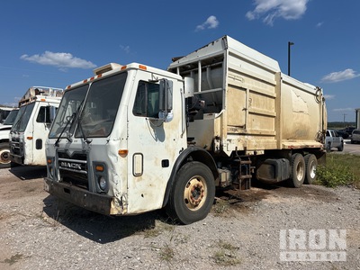 2014 Mack LEU613 6x4 Waste Collection Truck