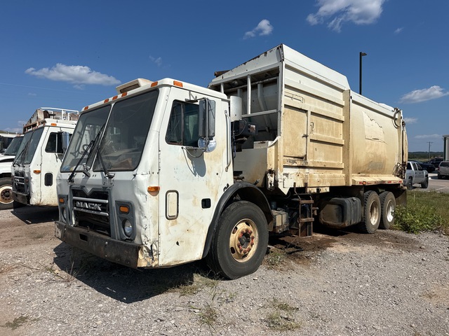 2014 Mack LEU613 6x4 Waste Collection Truck