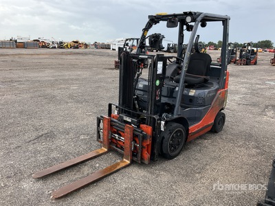 2014 Toyota 8FGCU20 4000 lb Pneumatic Tire Forklift