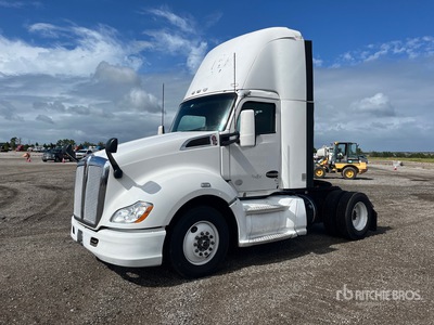 2015 Kenworth T680 4x2 S/A Day Cab Truck Tractor