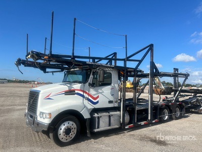 2017 Volvo VAH64200 6x4 Car Carrier Truck