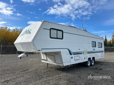 1996 Citation 32 ft T/A Travel Trailer