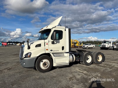 2018 Freightliner Cascadia 113 6x4 T/A Day Cab Truck Tractor