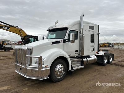 2023 Kenworth T880 6x4 T/A Sleeper Truck Tractor
