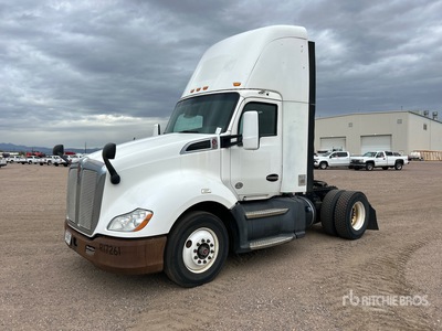 2016 Kenworth T680 4x2 Day Cab Truck Tractor