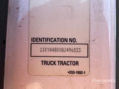 2016 Kenworth T680 4x2 S/A Day Cab Truck Tractor