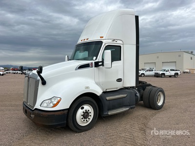 2016 Kenworth T680 4x2 Day Cab Truck Tractor