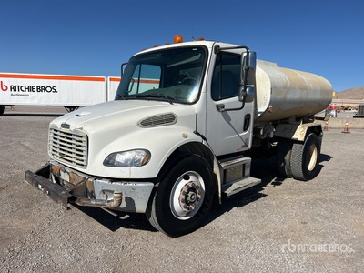 2005 Freightliner M2 106 2000 gal 4x2 Water Truck