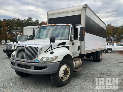 2016 International 4300 4x2 شاحنة فان (Inoperable)