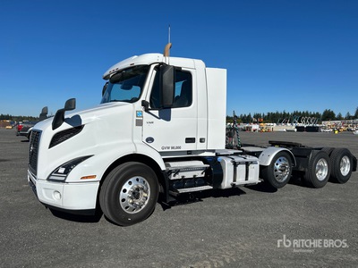 2021 Volvo VNR300 8x4 Tri/A Day Cab Truck Tractor