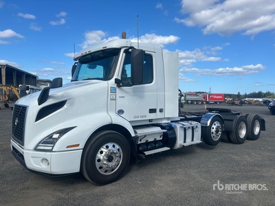 2021 Volvo VNR300 8x4 Tri/A Day Cab Truck Tractor