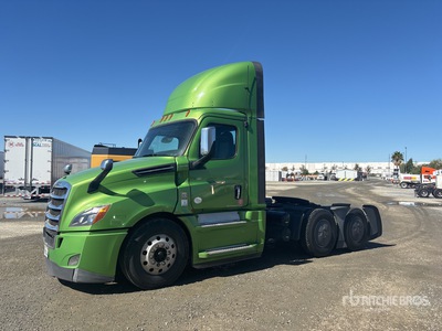 2019 Freightliner Cascadia 126 6x4 Ciągnik siodłowy T/A z kabiną dzienną