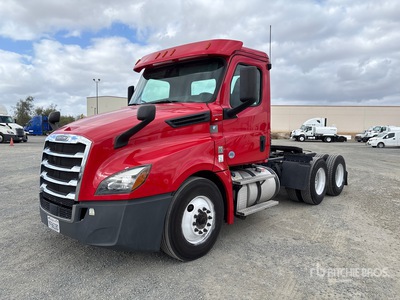2019 Freightliner Cascadia 126 6x4 T/A Day Cab Truck Tractor