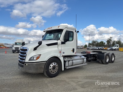 2021 Freightliner Cascadia 126 6x4 T/A Day Cab Truck Tractor