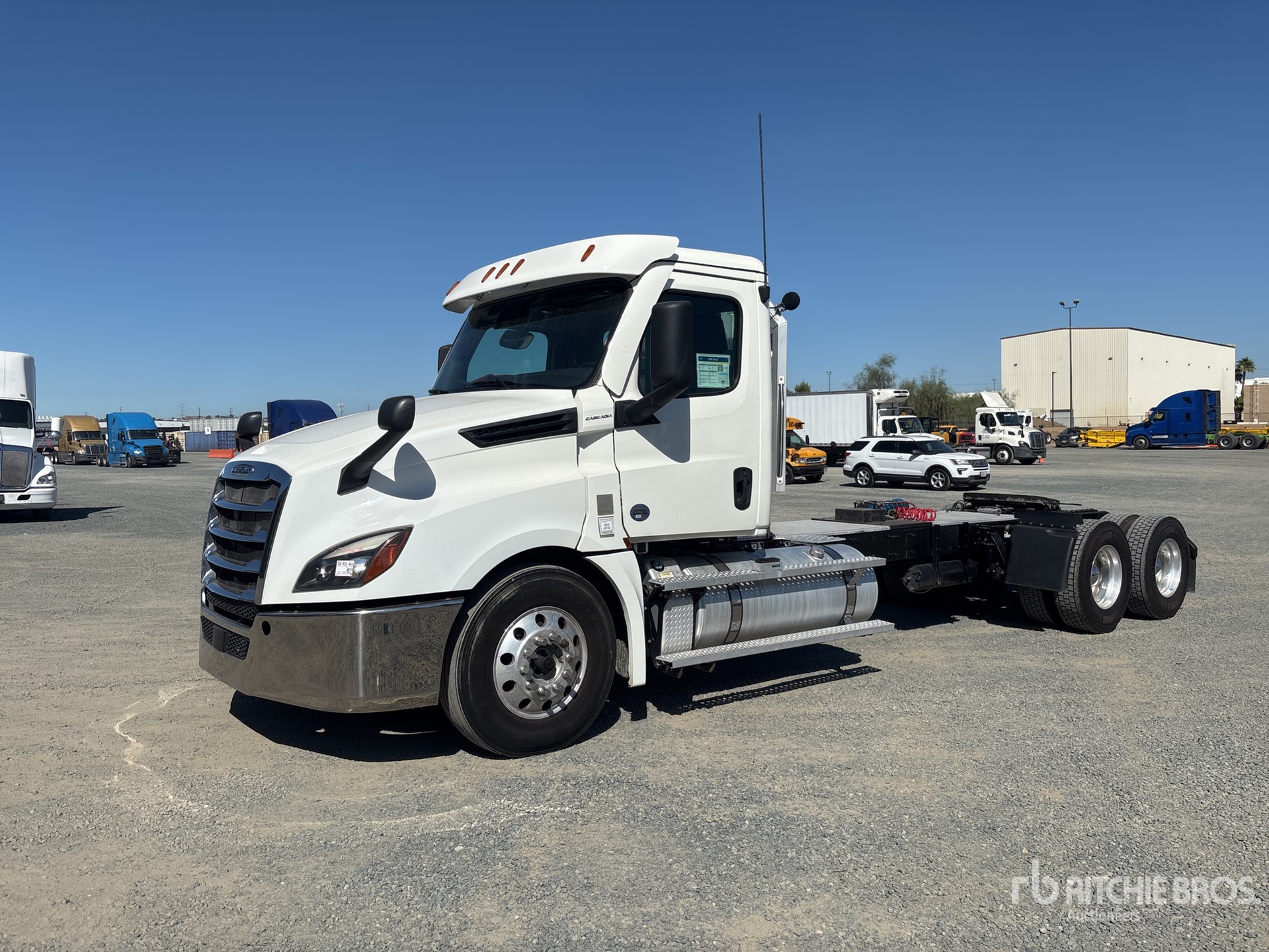 2021 Freightliner Cascadia 126 6x4 T/A Day Cab Truck Tractor