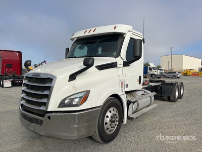 2021 Freightliner Cascadia 126 6x4 T/A Day Cab Truck Tractor