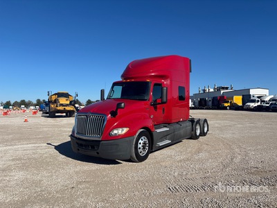 2019 International LT625 6x4 Cabeza Tractora Cabina Dormitorio