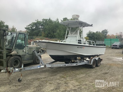 Center Console w/2000 Loadrite Trailer