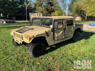 1991 AM General M998 HMMWV 4 Door Soft Top w/Truck Body