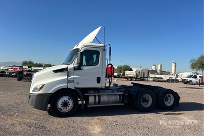 2019 Freightliner Cascadia 116 6x4 T/A Day Cab Truck Tractor