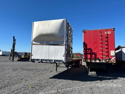 1998 Wilson 45 ft T/A Curtain Side Trailer