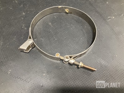 (7) Contract Fabrication & Design 5231-A101-584 Loop Clamps
