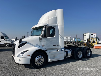 2020 Volvo VNR200 6x4 T/A Day Cab Truck Tractor
