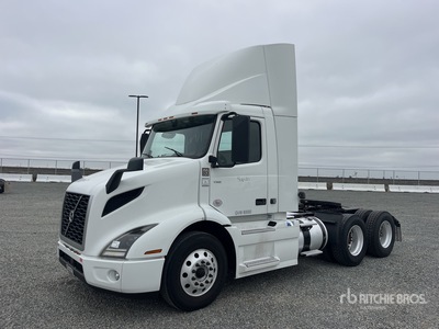 2020 Volvo VNR 6x4 Cabeza Tractora Cabina Corta