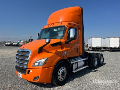 2019 Freightliner Cascadia 116 6x4 T/A Day Cab Truck Tractor