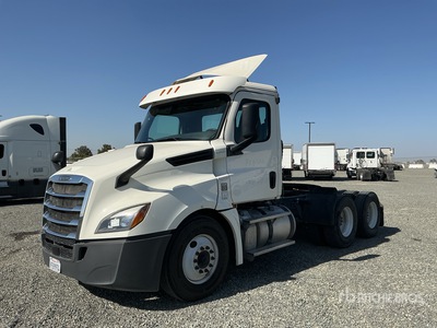 2019 Freightliner Cascadia 126 6x4 T/A Day Cab Truck Tractor