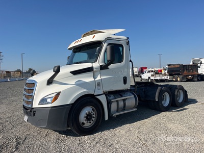2019 Freightliner Cascadia 126 6x4 Cabeza Tractora Cabina Corta