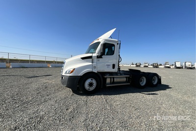 2021 Freightliner Cascadia 116 6x4 T/A Day Cab Truck Tractor