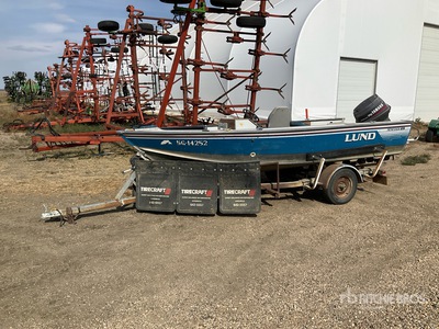 Lund Renegade 16 ft Barco de pesca   w/ Bergen Manufacturing Trailer