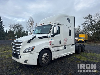 2019 Freightliner Cascadia 113 6x4 T/A Sleeper Truck Tractor