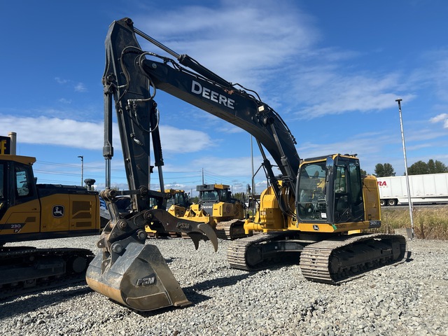 2019 John Deere 245G LC Tracked Excavator 2019 John Deere 245G LC Tracked Excavator