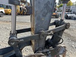 Hydraulics with Thumb Cylinder