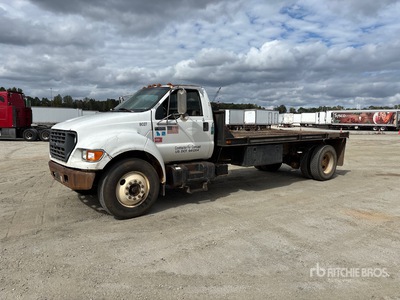 2002 Ford F-650 XL 4x2 Flatbed Truck