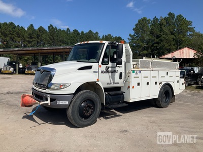 2008 International 4400 4x2 Utility Truck