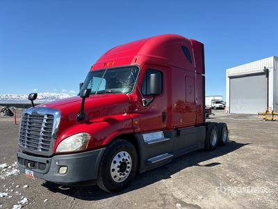 2015 Freightliner Cascadia 125 6x4 T/A Sleeper Truck Tractor