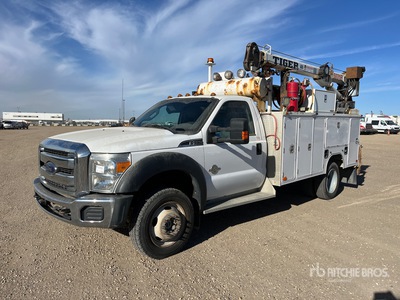 2013 Ford F-550 XLT 4x4 Camion de service