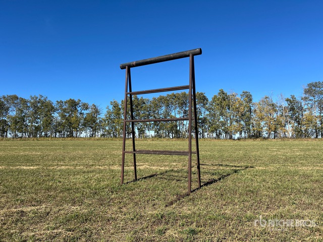 Square Bale Hay Rack | Ritchie Bros. Auctioneers