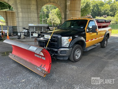 2012 Ford F-350 Super Duty XL 4x4 Snow Plow Truck