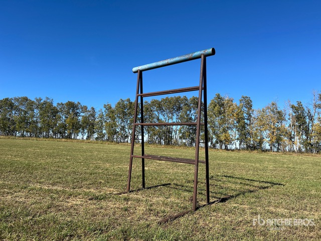 Square Bale Hay Rack | Ritchie Bros. Auctioneers