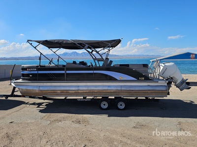 2025 Massimo 25 ft Pontoon Boat