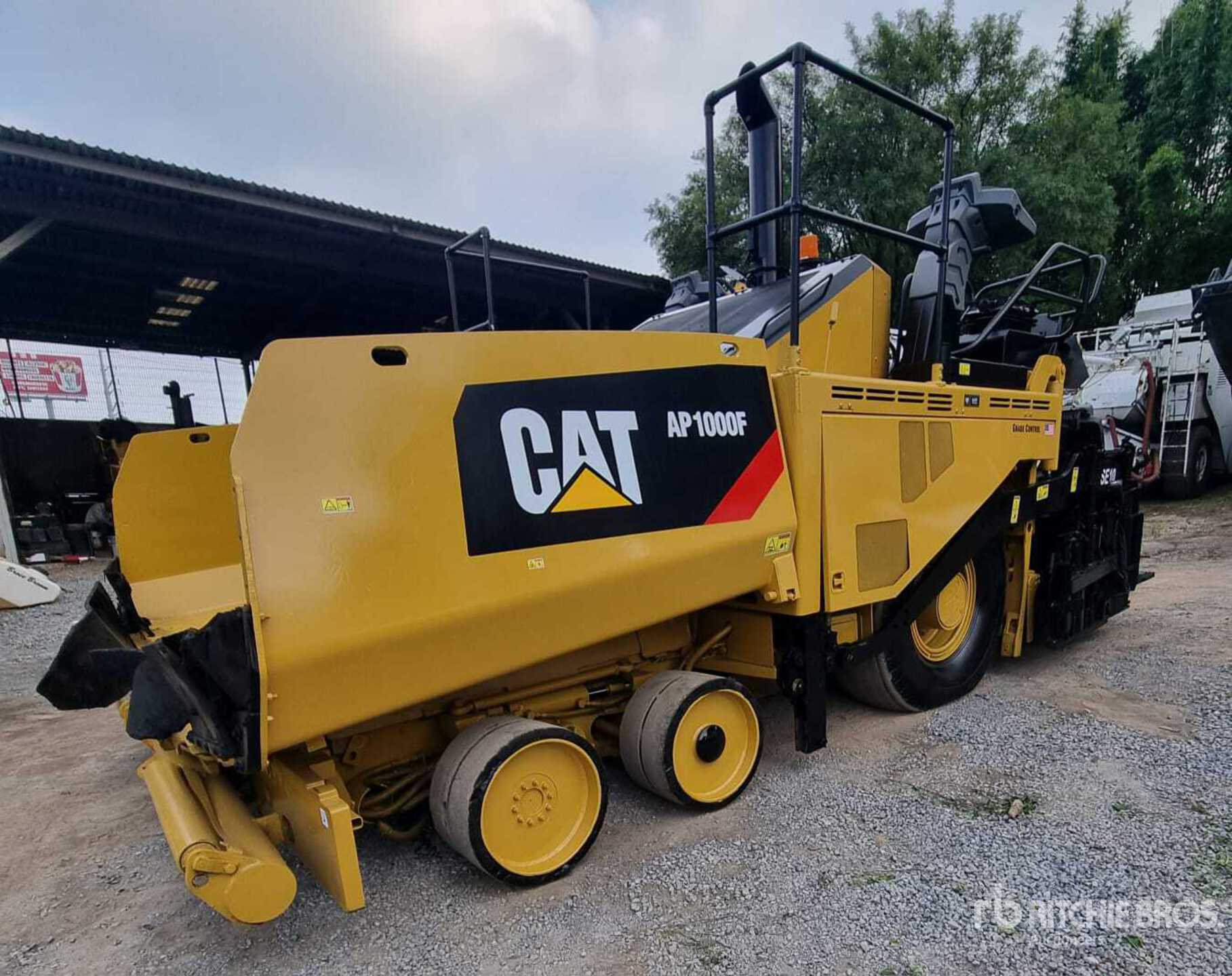 2015 Cat AP1000F Wheel Pavimentadora / Asphalt Paver