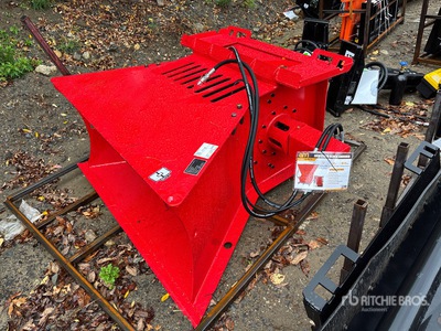 2025 GIYI GY-BC72 72 in Skid Steer Block Crusher (Unused)