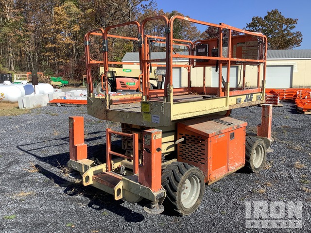 ELEVADOR TIJERA 2015 JLG 260MRT